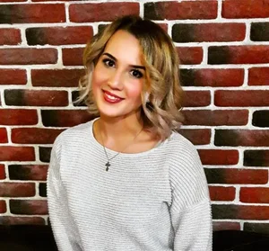 Mo